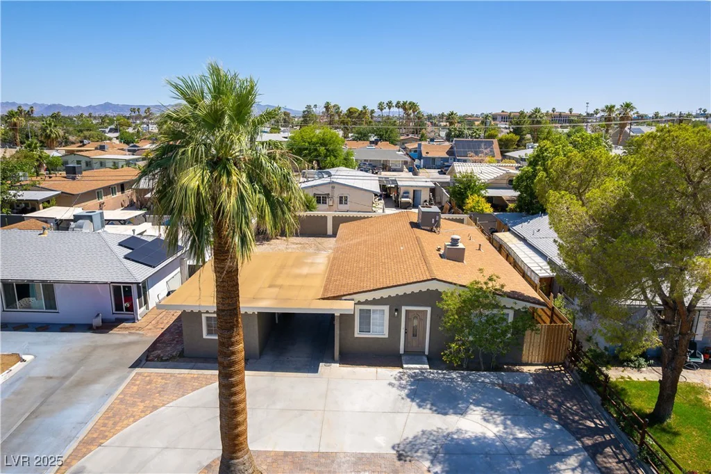 1916 Howard, Las Vegas, NV 89104