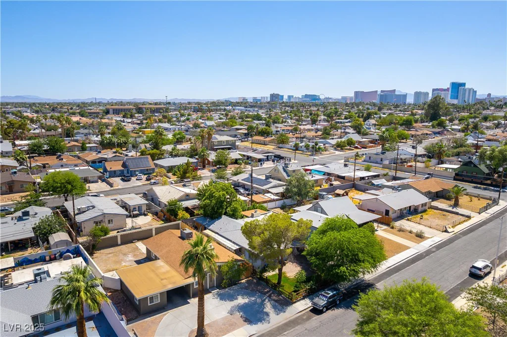 1916 Howard, Las Vegas, NV 89104