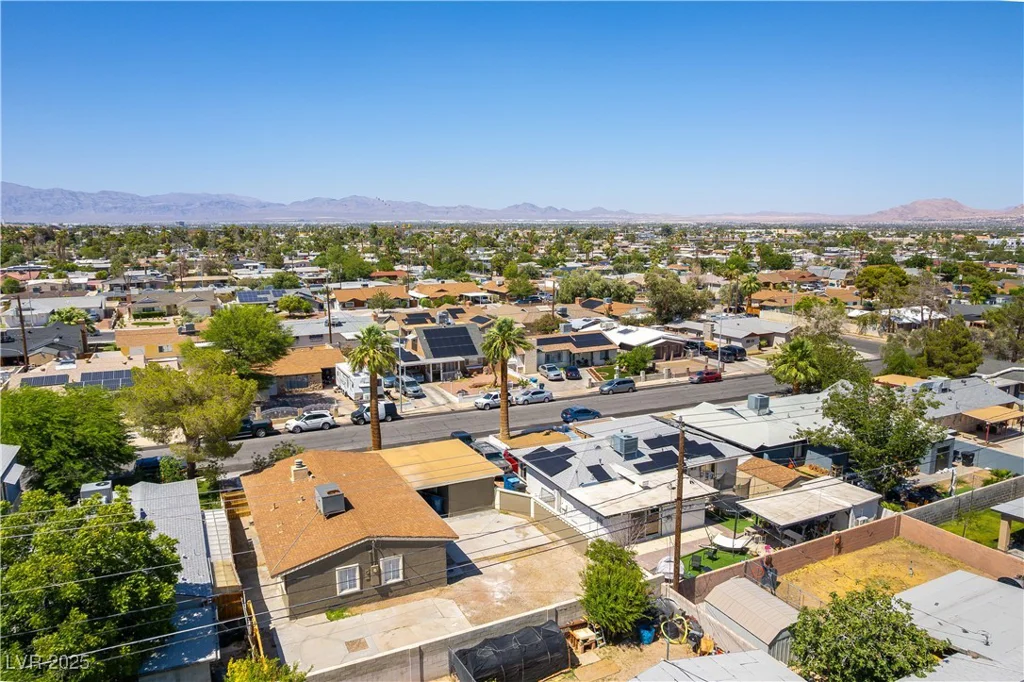 1916 Howard, Las Vegas, NV 89104
