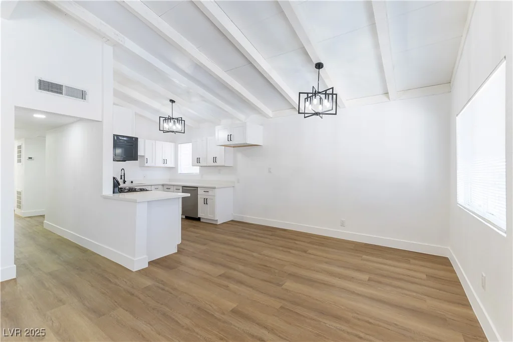 1916 Howard, Las Vegas, NV 89104