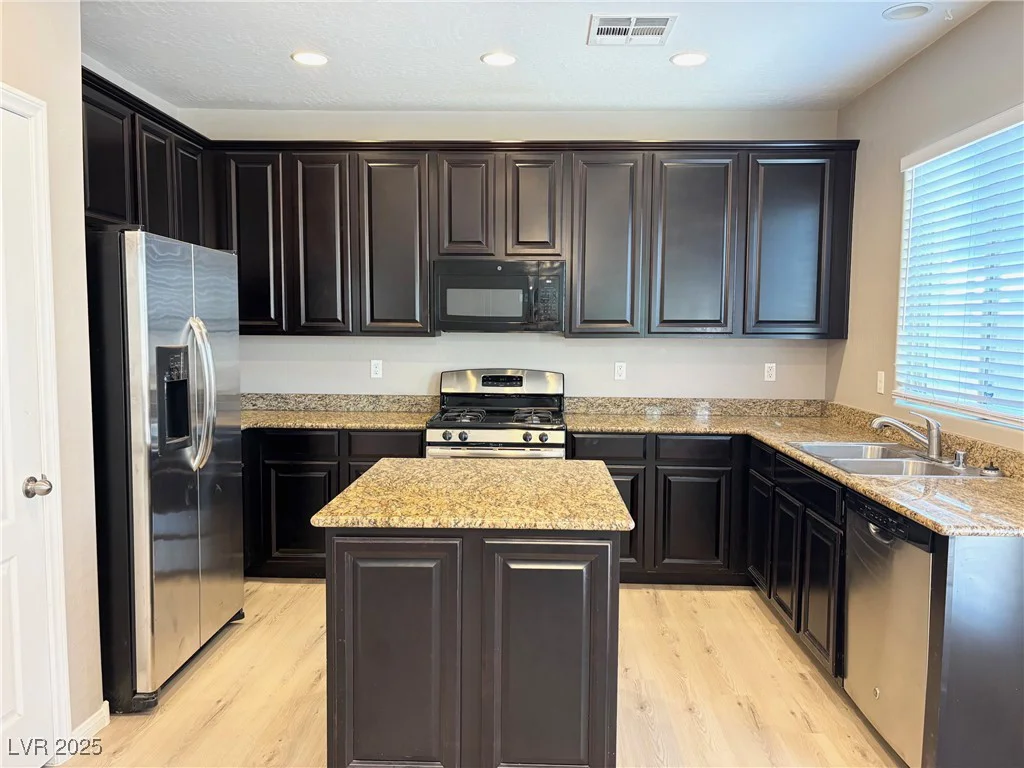 664 Forest Peak, Henderson, NV 89011