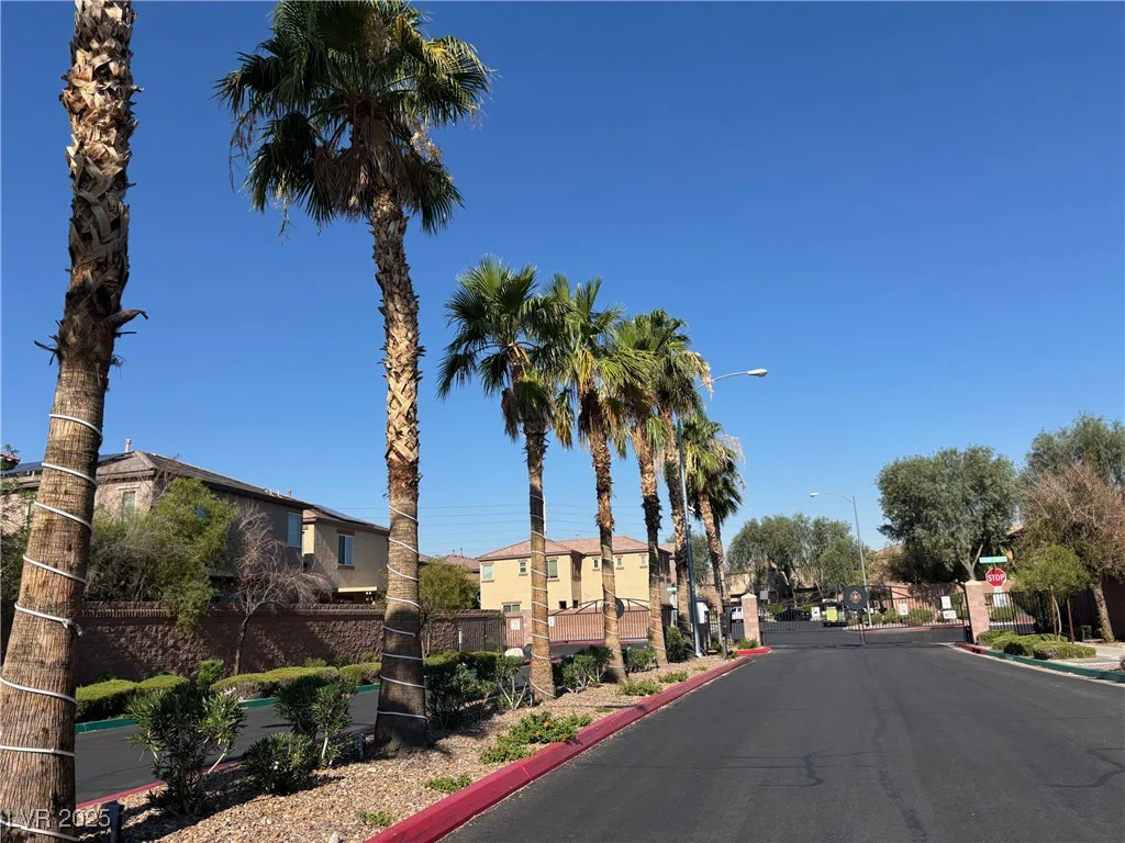 664 Forest Peak, Henderson, NV 89011
