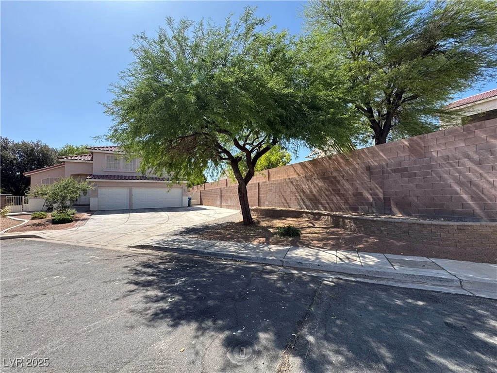 6293 Pavestone, Las Vegas, NV 89142