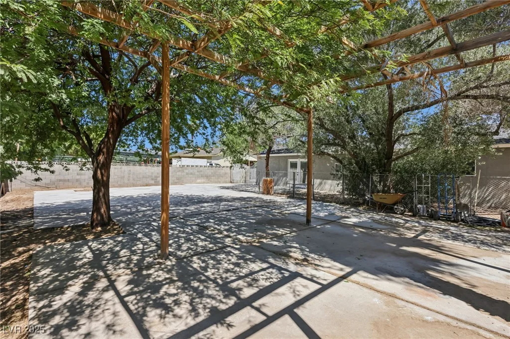 4825 Stillwater, Las Vegas, NV 89110