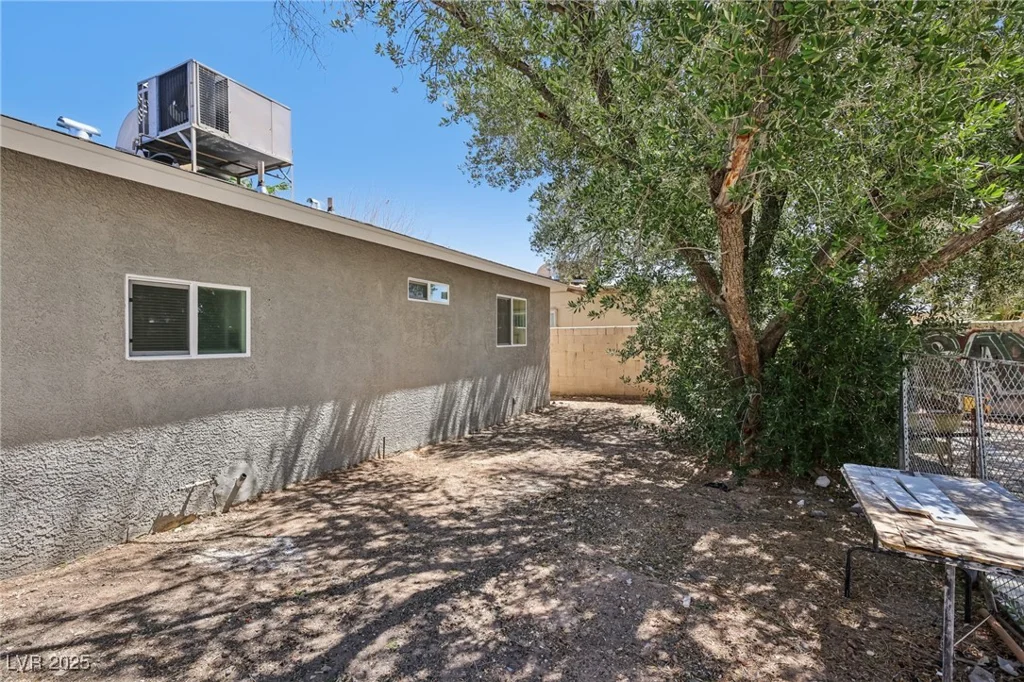4825 Stillwater, Las Vegas, NV 89110