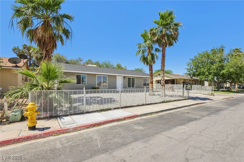 4825 Stillwater, Las Vegas, NV 89110