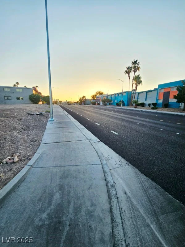 East Harmon Ave, Las Vegas, NV 89119