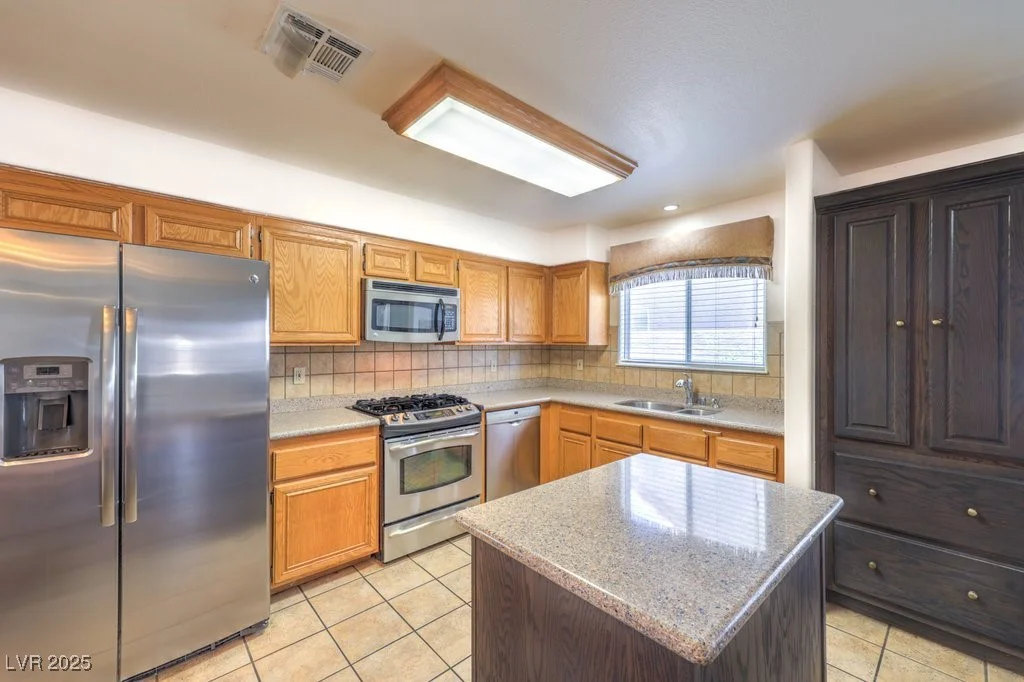 2738 Sandalwood, Henderson, NV 89074
