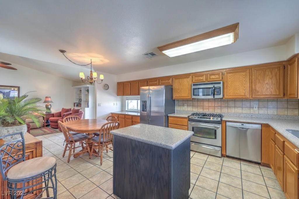 2738 Sandalwood, Henderson, NV 89074