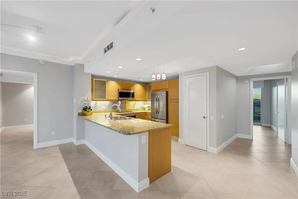 322 Karen, Las Vegas, NV 89109