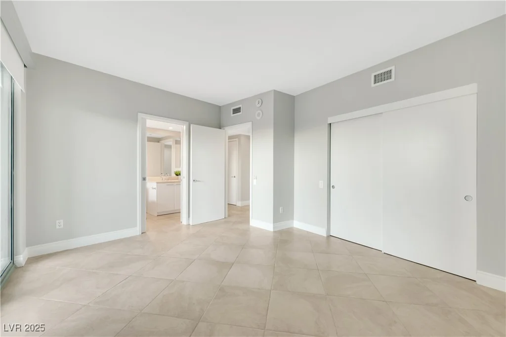 322 Karen, Las Vegas, NV 89109