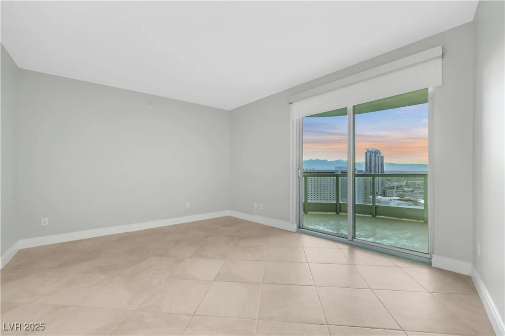 322 Karen, Las Vegas, NV 89109
