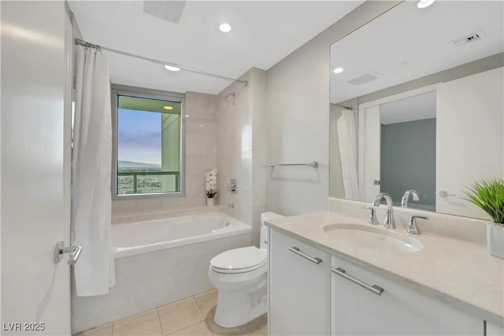 322 Karen, Las Vegas, NV 89109