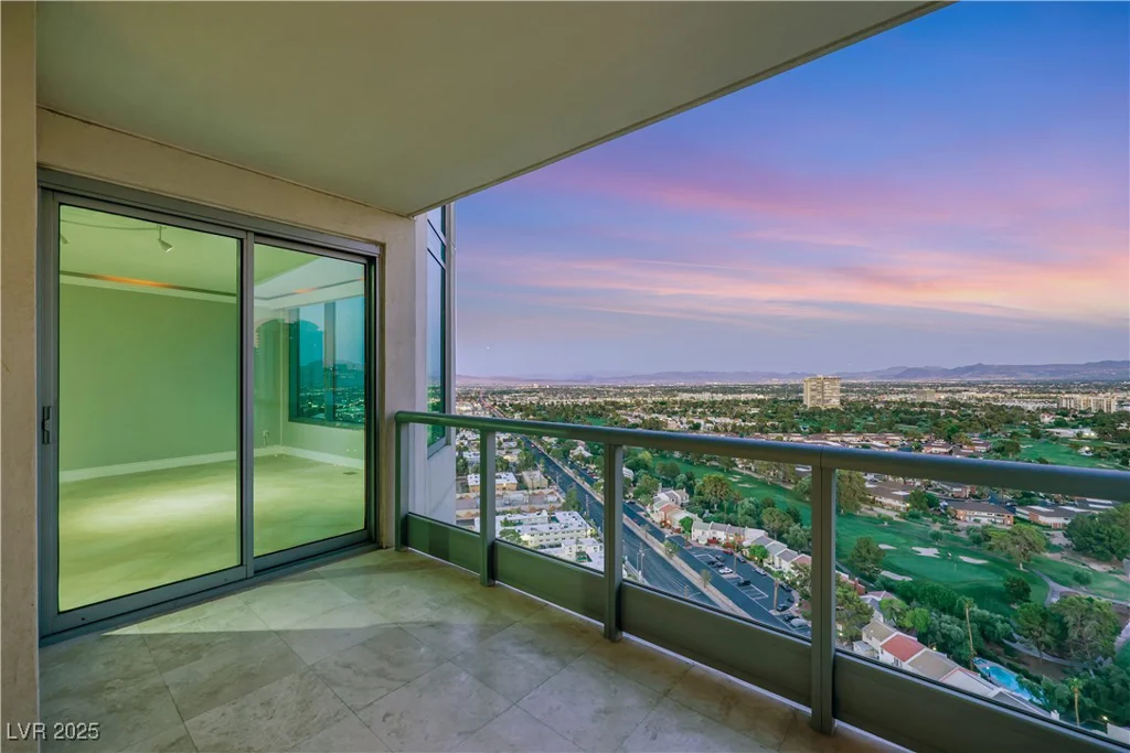 322 Karen, Las Vegas, NV 89109