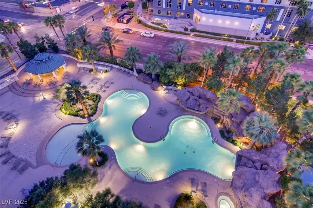 322 Karen, Las Vegas, NV 89109