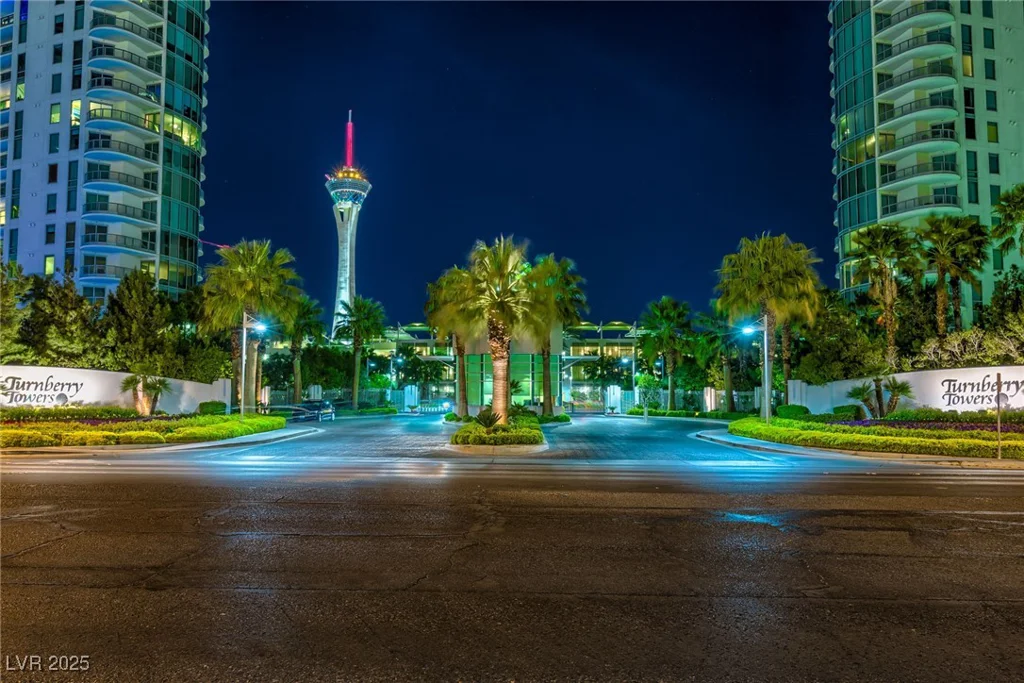 322 Karen, Las Vegas, NV 89109