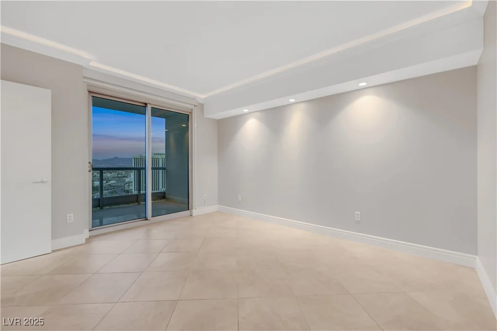 322 Karen, Las Vegas, NV 89109