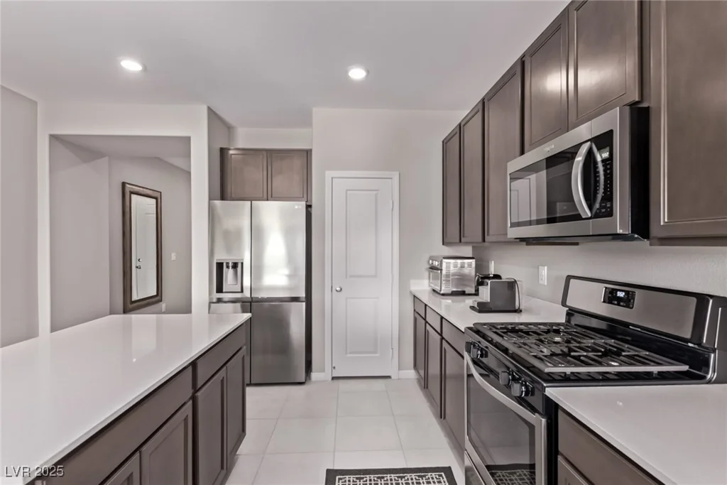 6909 Toll Mountain, North Las Vegas, NV 89086
