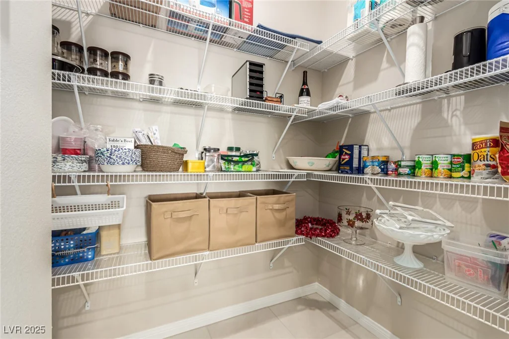6909 Toll Mountain, North Las Vegas, NV 89086