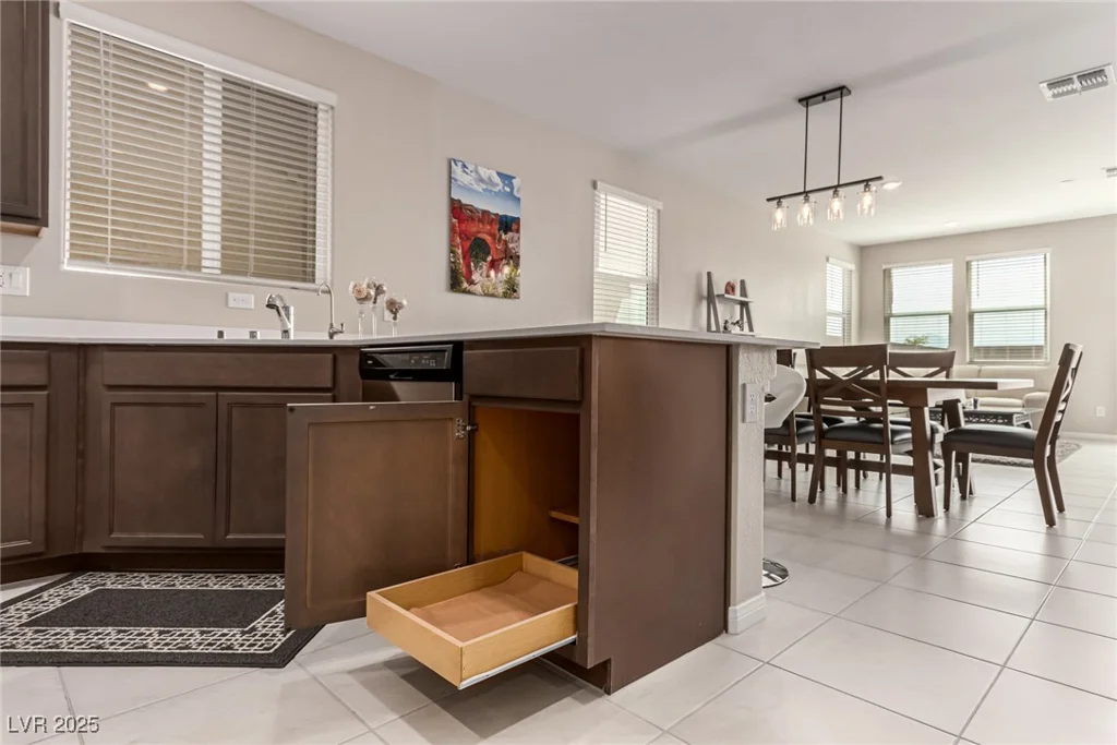 6909 Toll Mountain, North Las Vegas, NV 89086