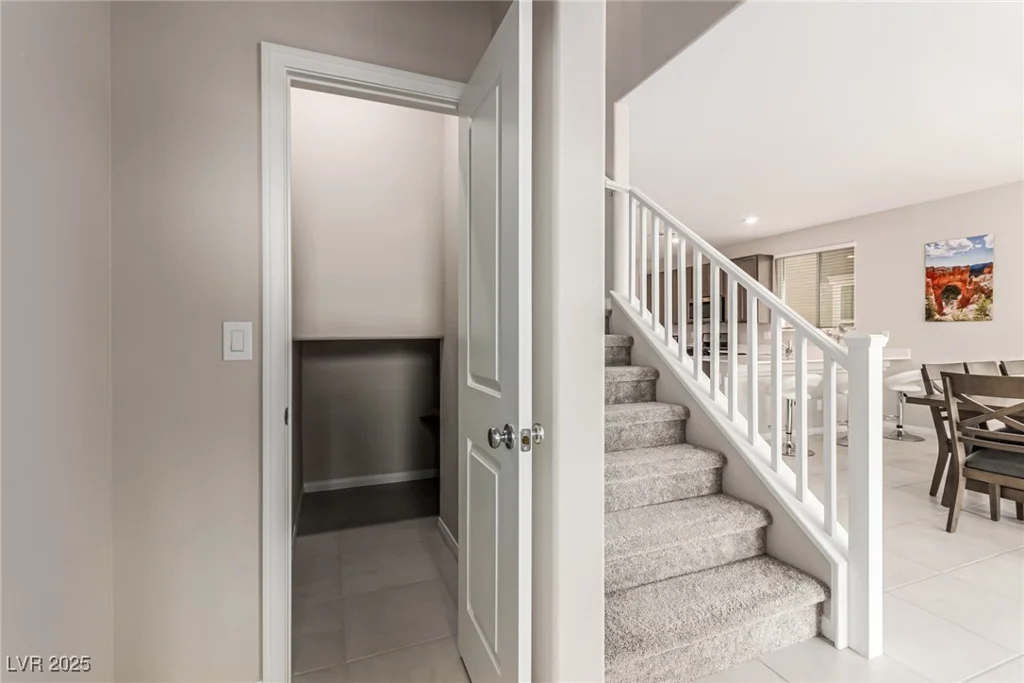 6909 Toll Mountain, North Las Vegas, NV 89086