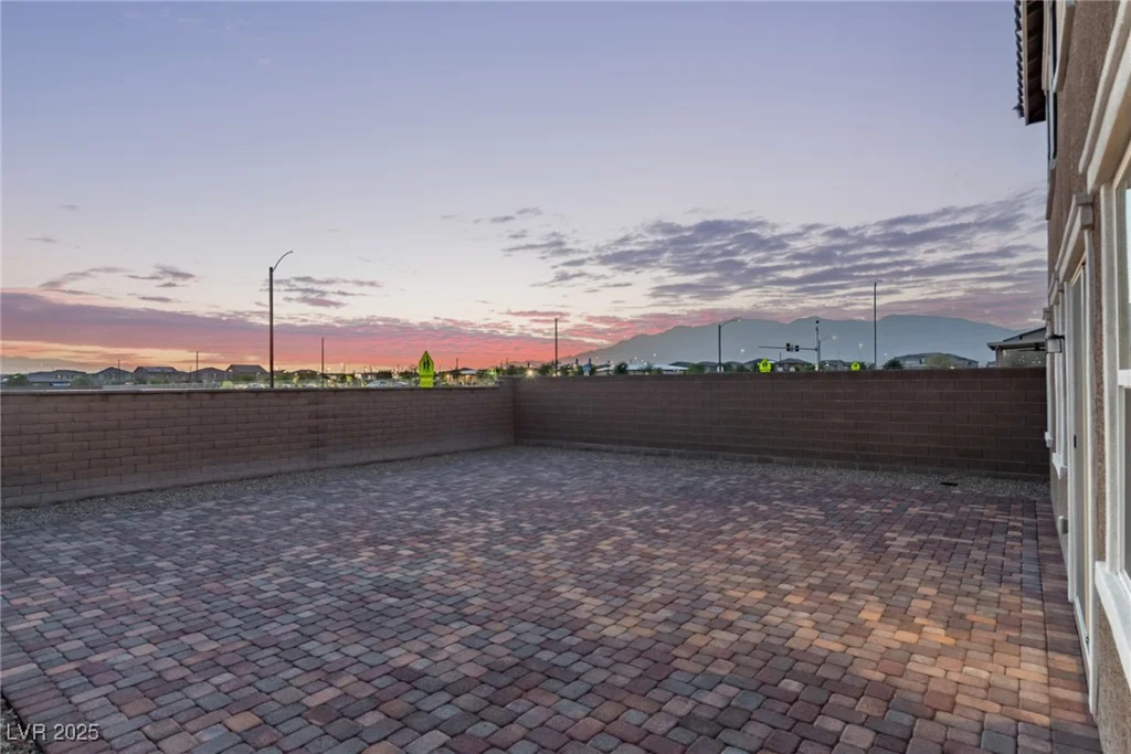 6909 Toll Mountain, North Las Vegas, NV 89086