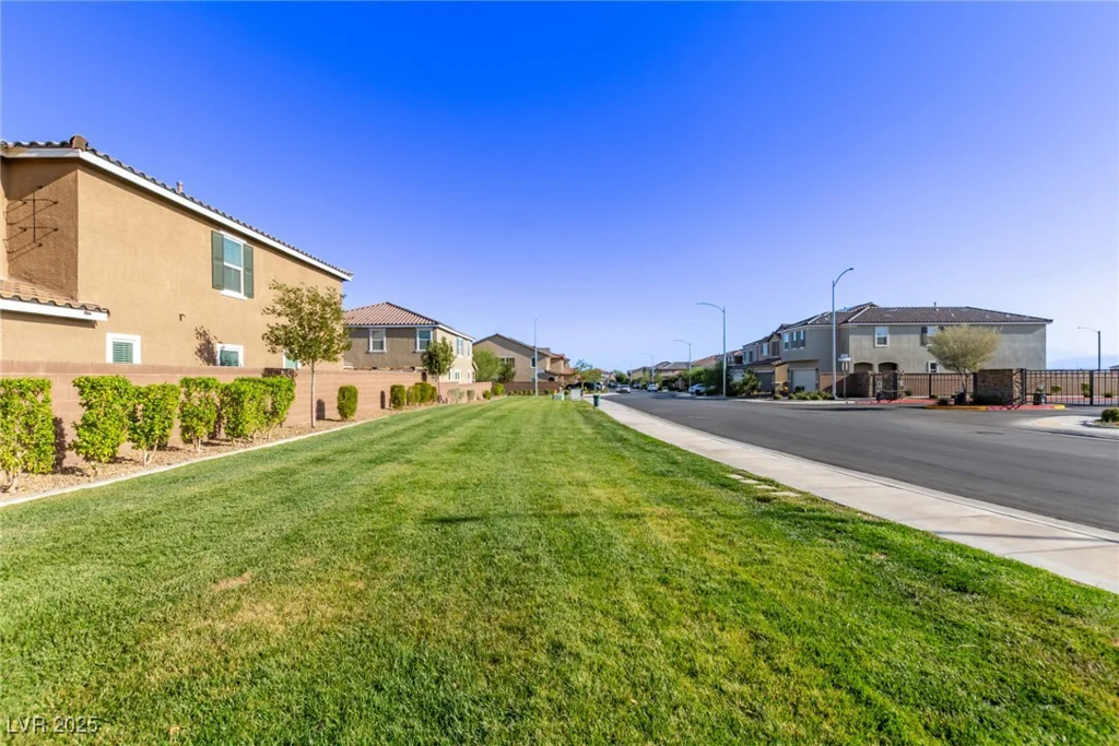 6909 Toll Mountain, North Las Vegas, NV 89086