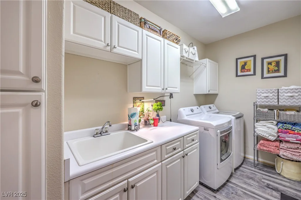 2050 Warm Springs, Henderson, NV 89014