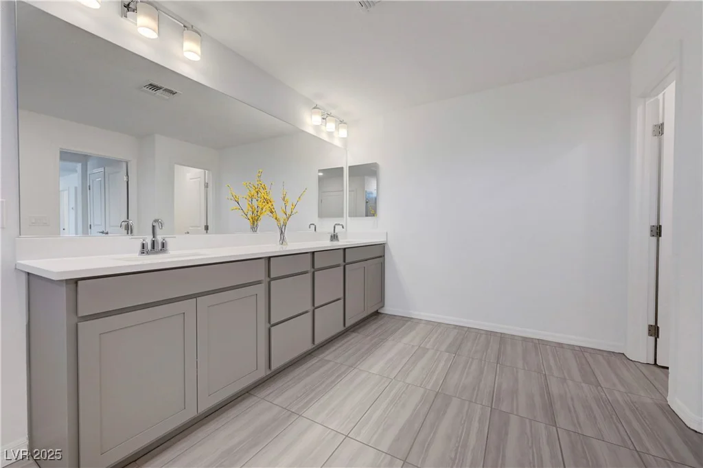 629 Soaring Wings, Las Vegas, NV 89183