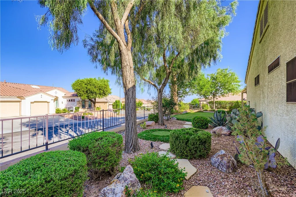 1897 Holdenville, Henderson, NV 89052