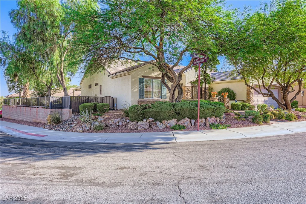 1897 Holdenville, Henderson, NV 89052