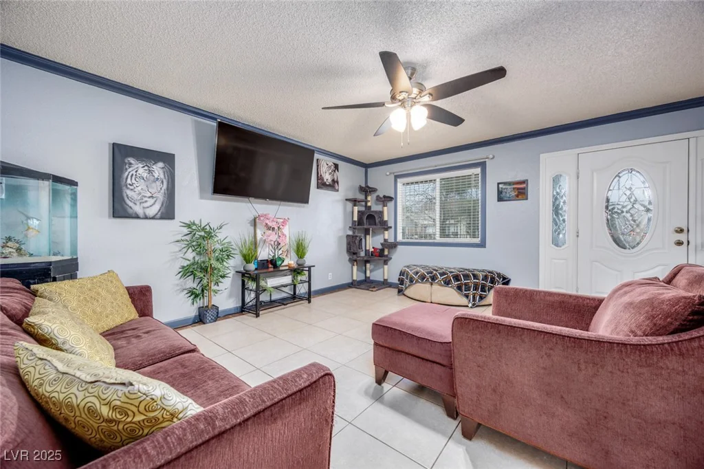 224 Catalini, Las Vegas, NV 89107