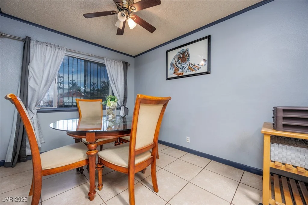 224 Catalini, Las Vegas, NV 89107