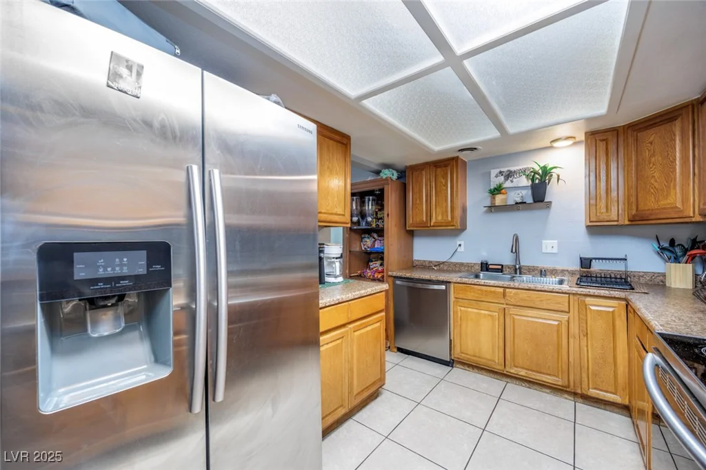 224 Catalini, Las Vegas, NV 89107