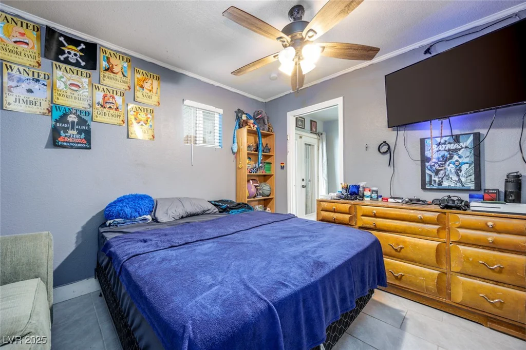 224 Catalini, Las Vegas, NV 89107