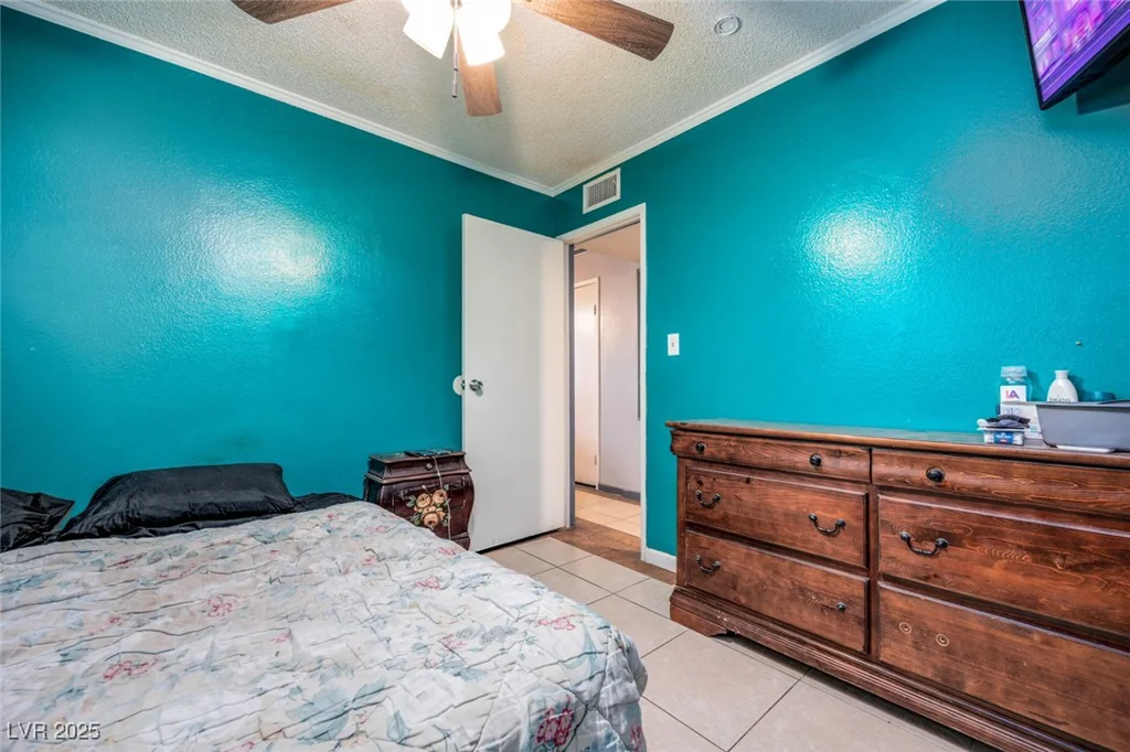 224 Catalini, Las Vegas, NV 89107