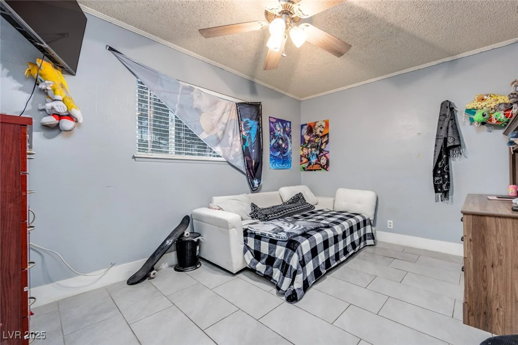 224 Catalini, Las Vegas, NV 89107