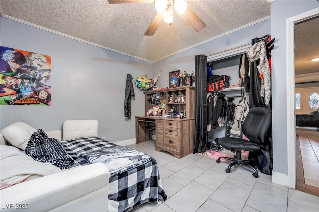 224 Catalini, Las Vegas, NV 89107