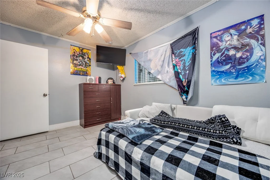224 Catalini, Las Vegas, NV 89107