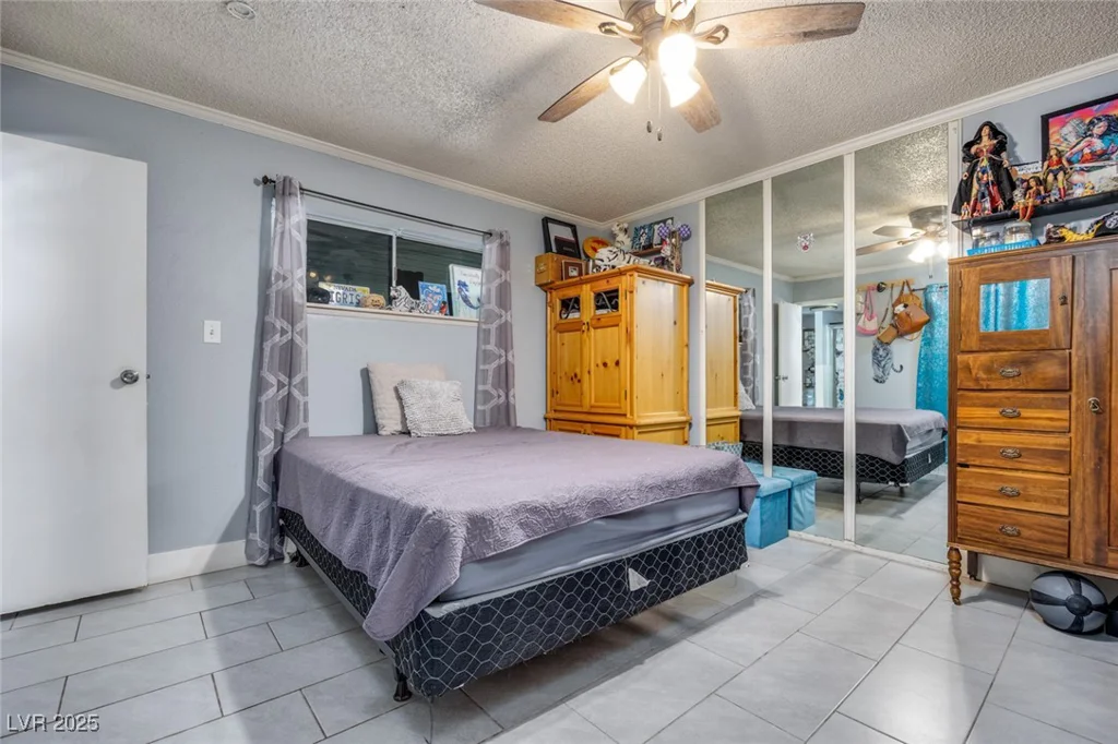 224 Catalini, Las Vegas, NV 89107