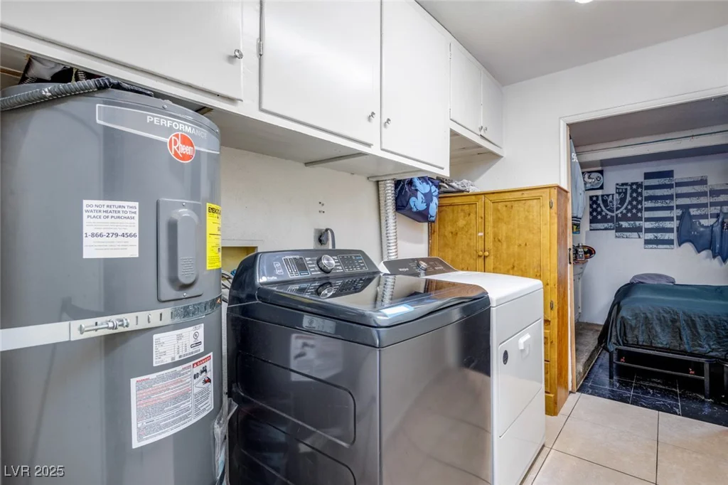 224 Catalini, Las Vegas, NV 89107