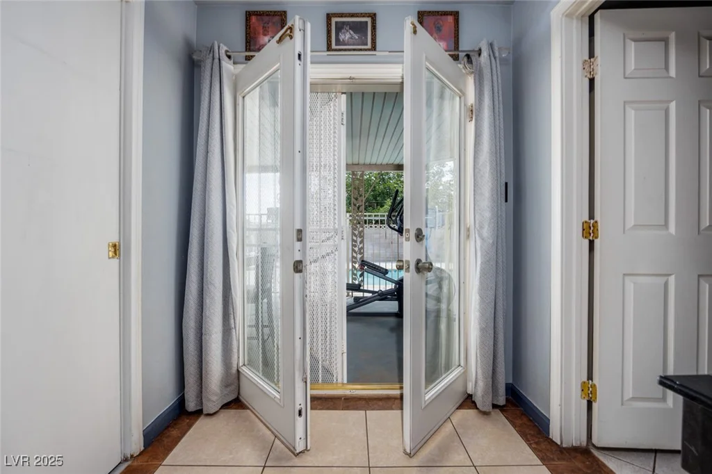 224 Catalini, Las Vegas, NV 89107
