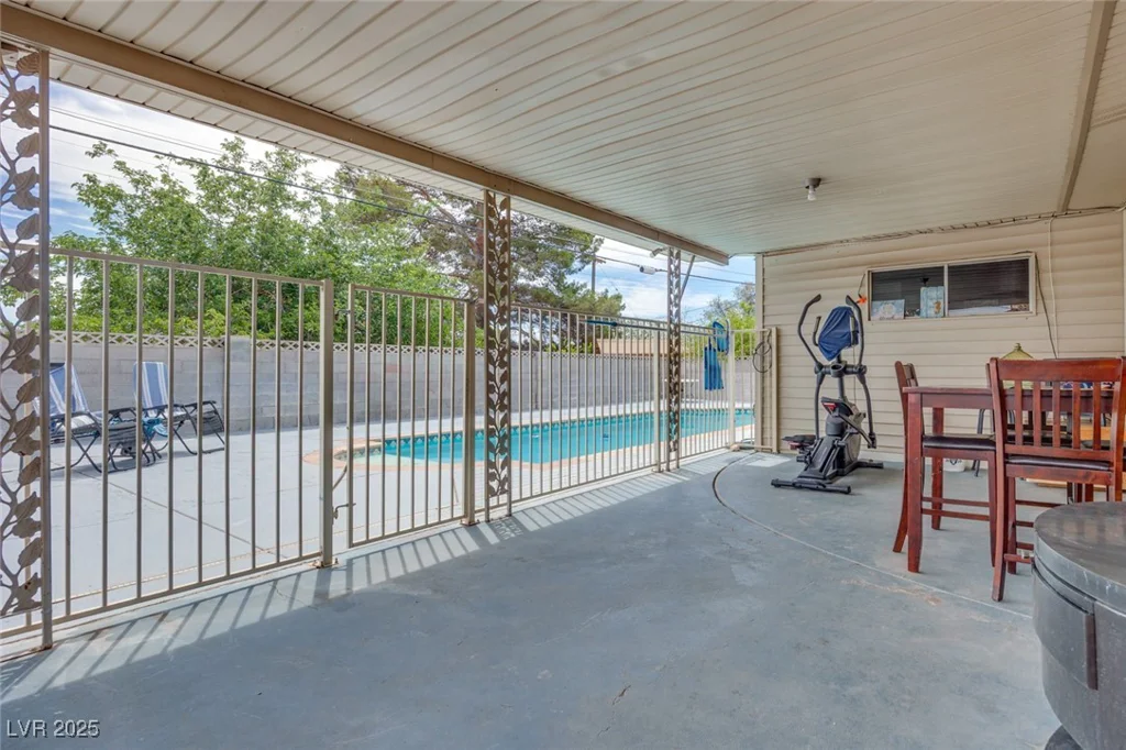 224 Catalini, Las Vegas, NV 89107
