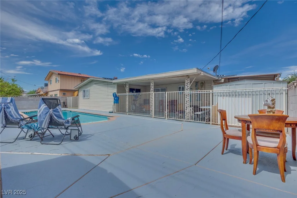 224 Catalini, Las Vegas, NV 89107