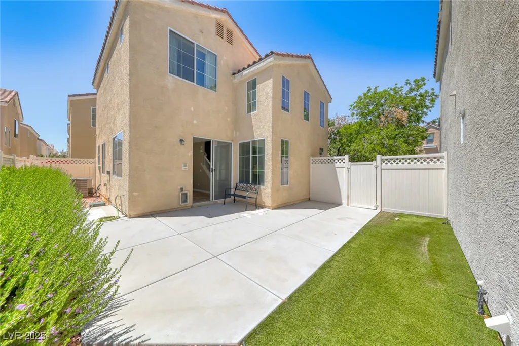 7548 French Springs, Las Vegas, NV 89139