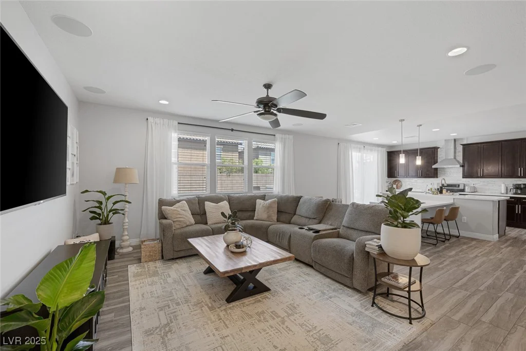 7890 Miller, Las Vegas, NV 89113