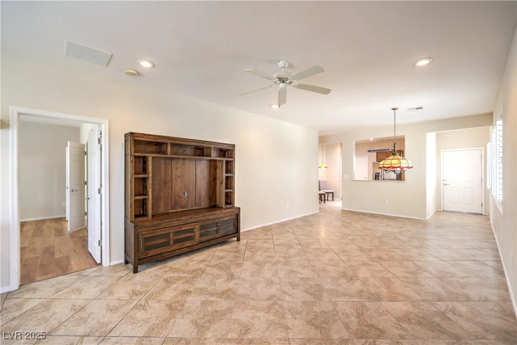 2540 Binary Stars, Henderson, NV 89044