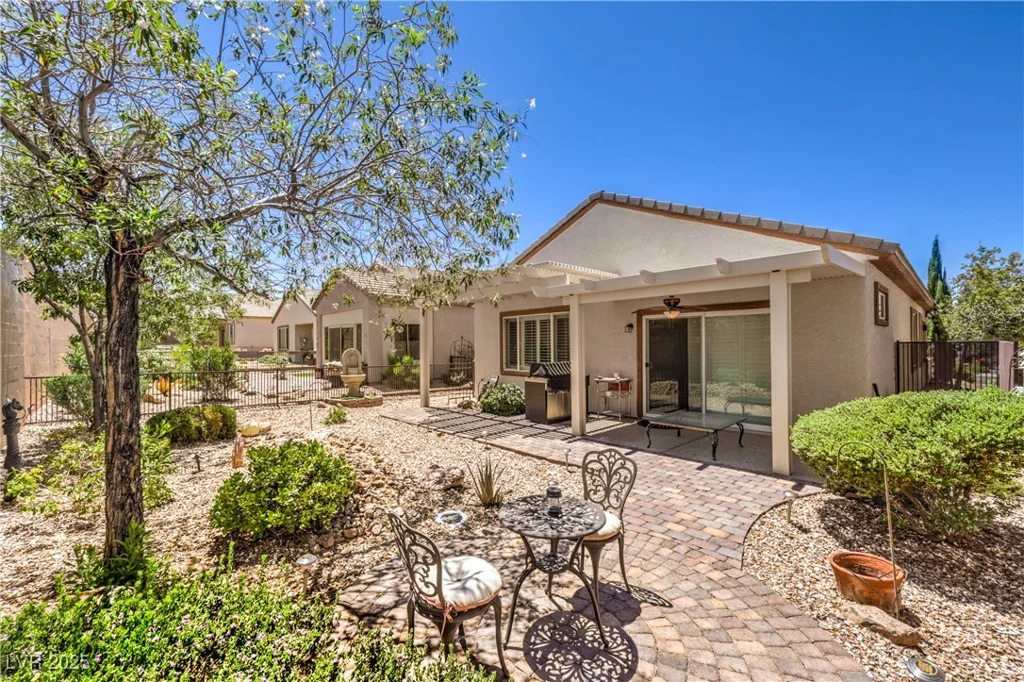 2540 Binary Stars, Henderson, NV 89044
