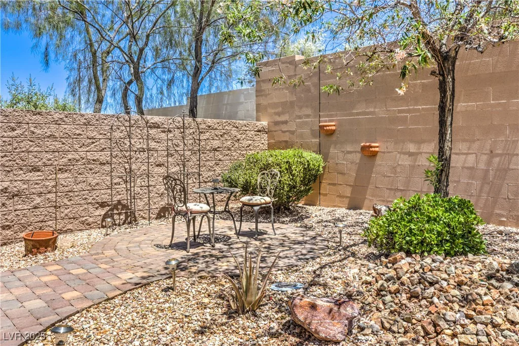 2540 Binary Stars, Henderson, NV 89044
