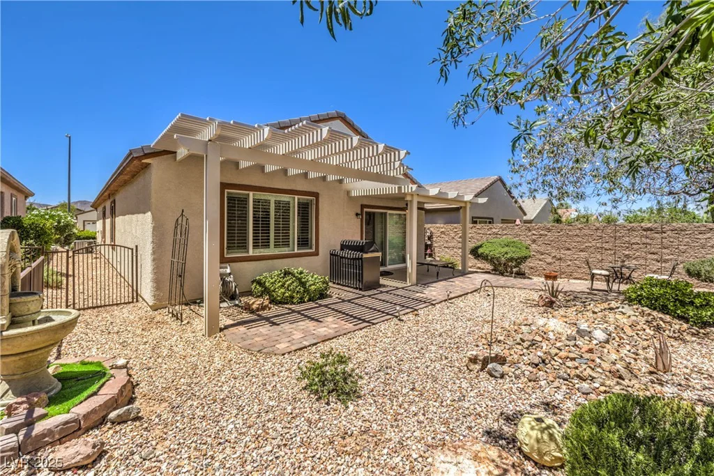2540 Binary Stars, Henderson, NV 89044